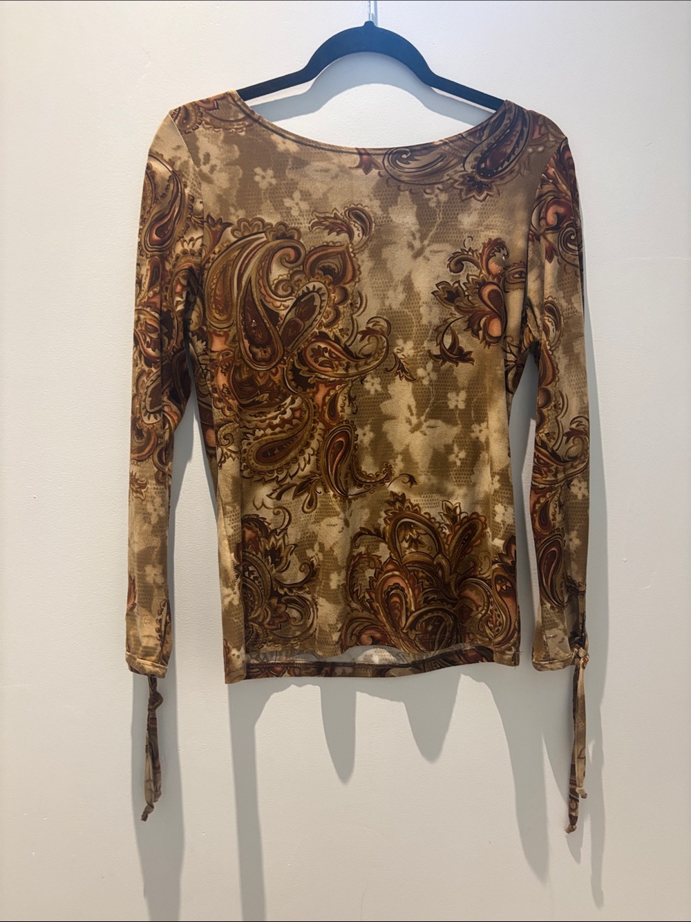 Long-Sleeve Paisley Print Top in Brown